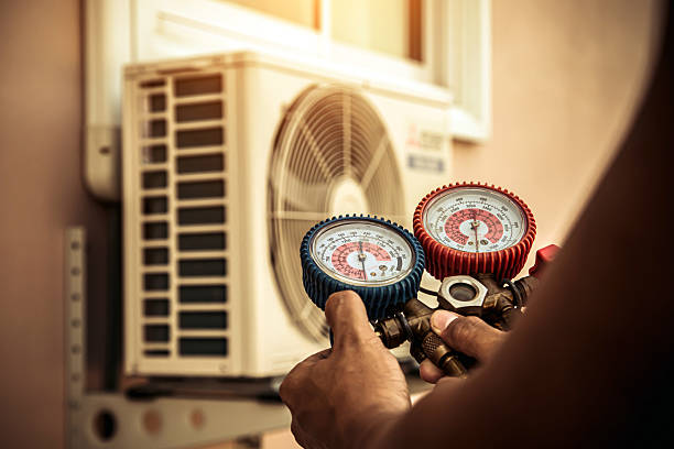 Professional Ac Installation technician working in Arlington, NE